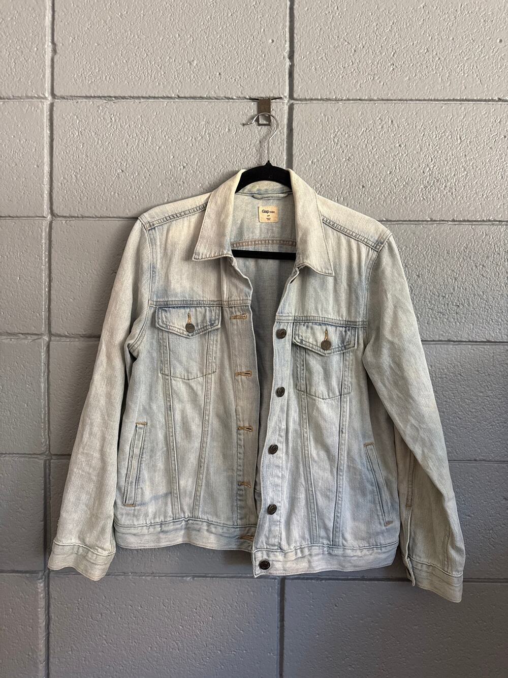 Gap 1969 Lightwash Denim Jacket size LP